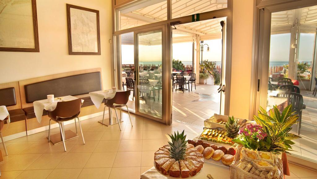 Hotel Corallo Τζεσόλο Λίντο Εξωτερικό φωτογραφία